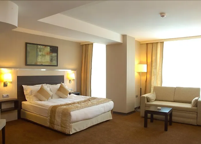 מלון Comfort Boutique 3*