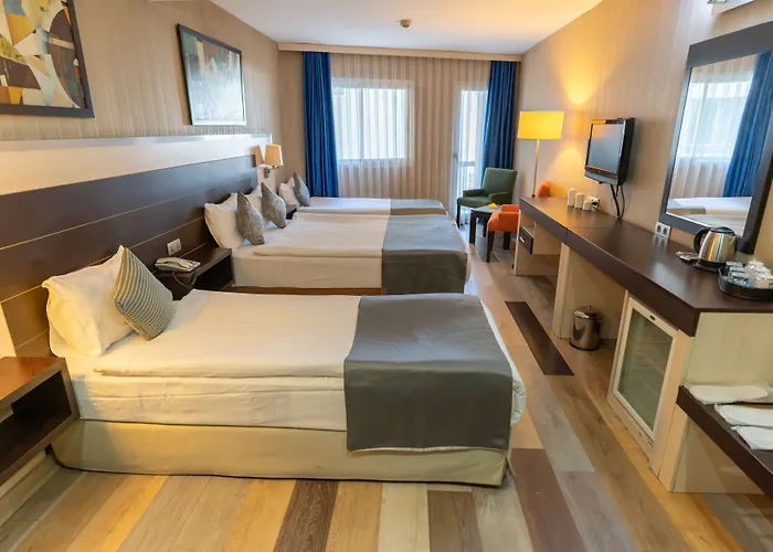 מלון Comfort Boutique 3*